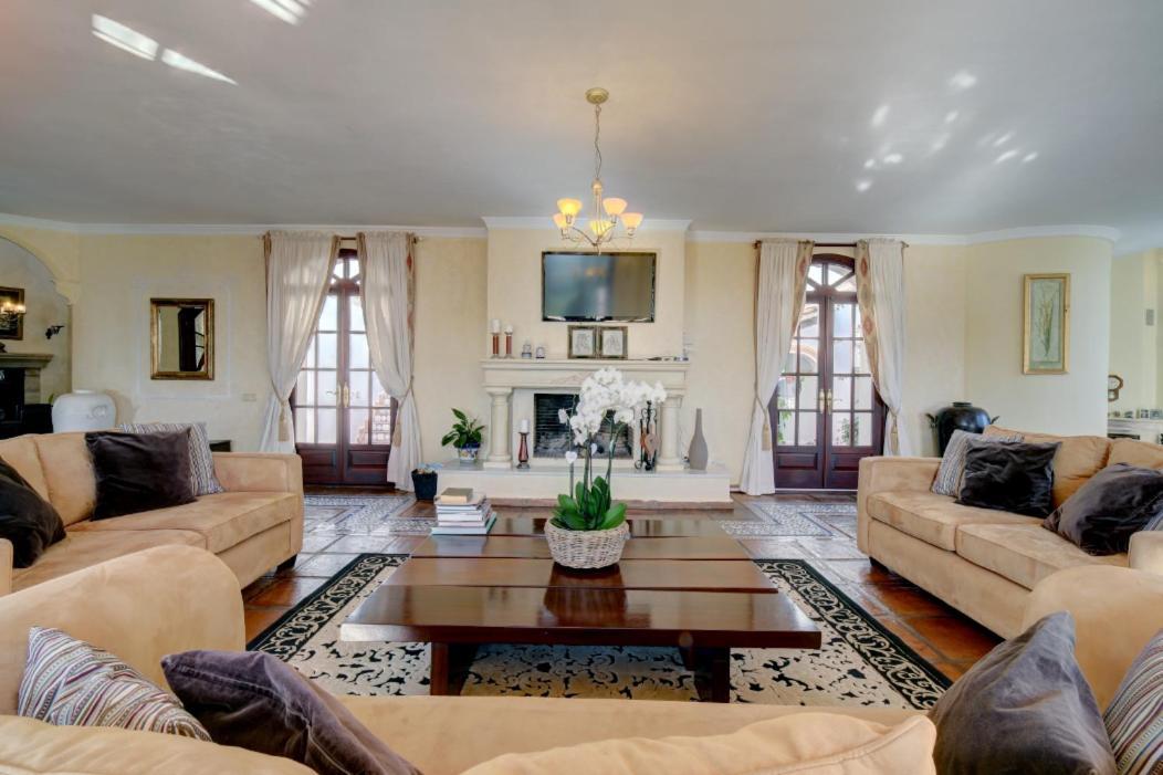 Villa Lámpara en la colina Benahavís Esterno foto