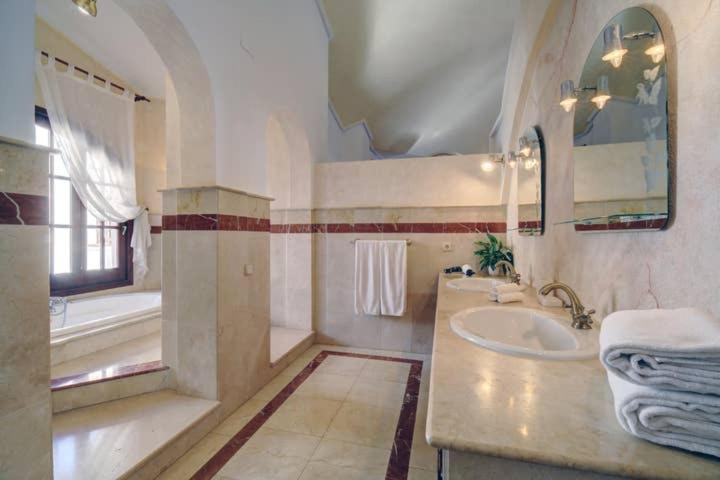 Villa Lámpara en la colina Benahavís Esterno foto